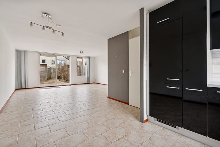 Photo 15 of Lou Costellostraat 37