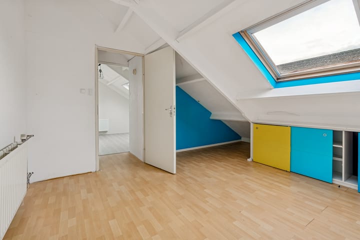 Photo 33 of Lou Costellostraat 37