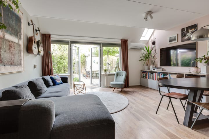 Photo 8 of Saturnus 40