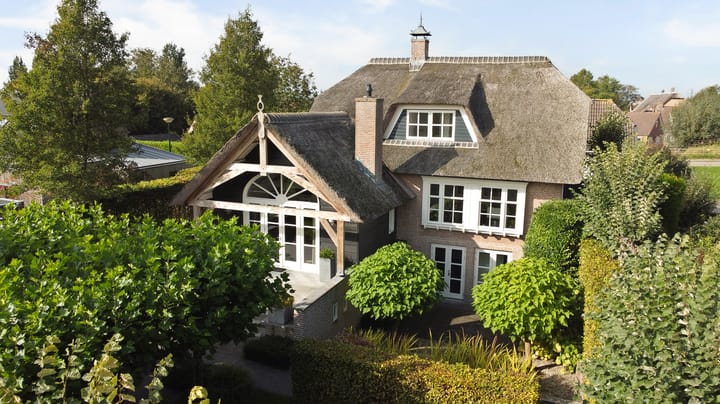 Photo 1 of Oude Zeedijk 1-B