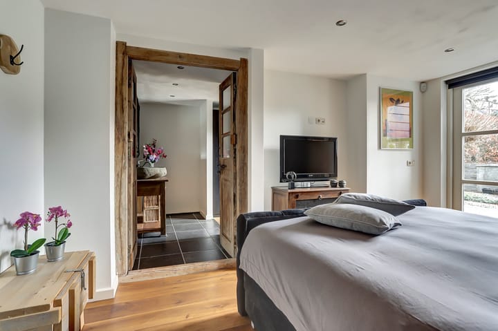 Photo 16 of Oude Zeedijk 1-B