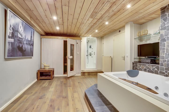 Photo 21 of Oude Zeedijk 1-B