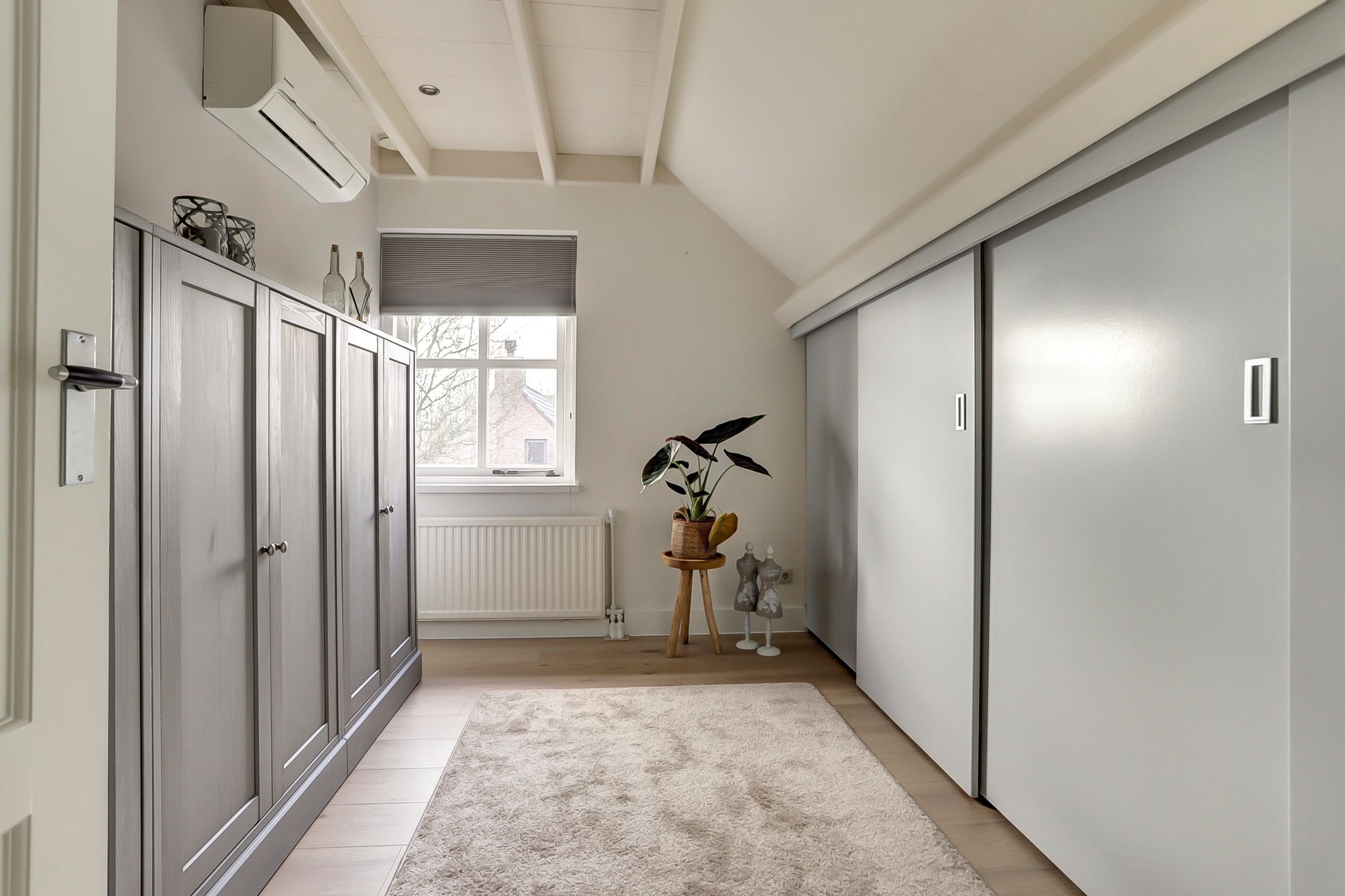 Photo 24 of Oude Zeedijk 1-B