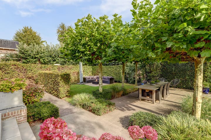 Photo 35 of Oude Zeedijk 1-B