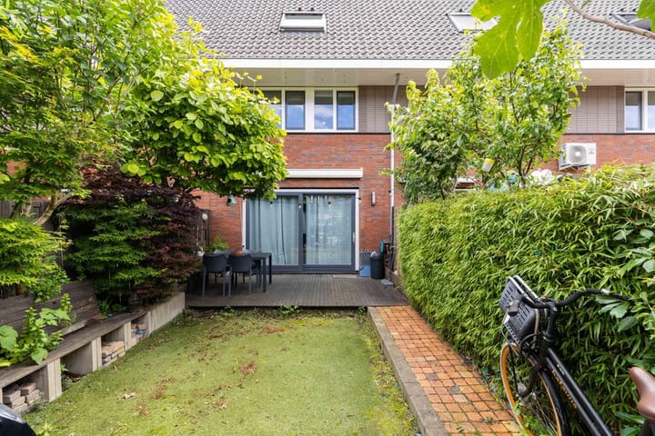 Photo 43 of Christiaan van der Takstraat 93