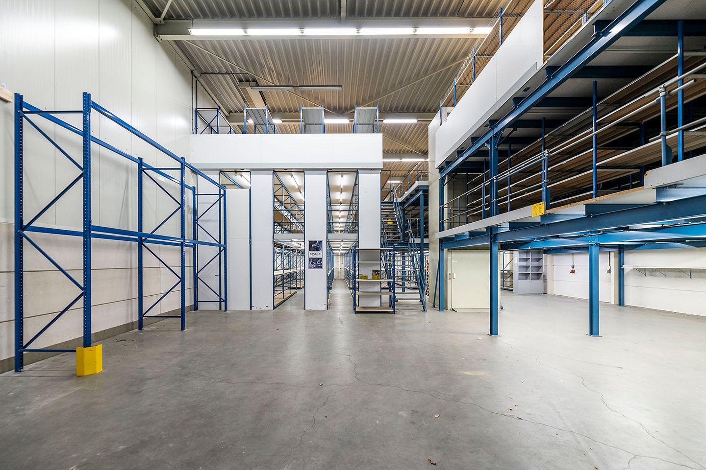 View photo 5 of IABC 5258-A