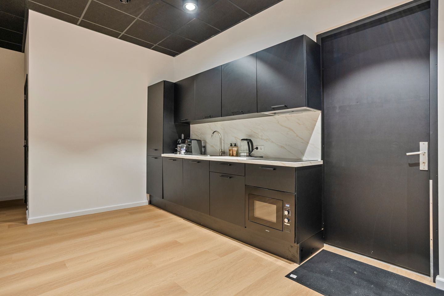 View photo 5 of Haaksbergerstraat 146