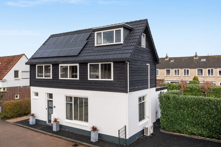 Photo 2 of Rozenlaan 21