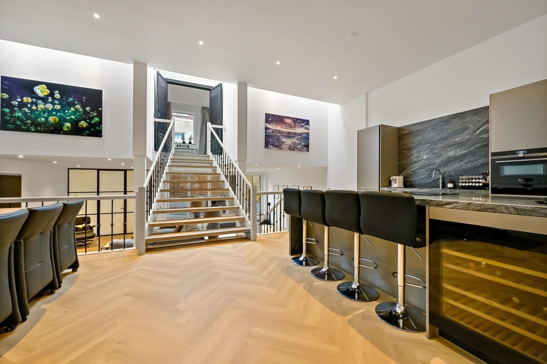 Foto 16 van De Ruijterstraat 33