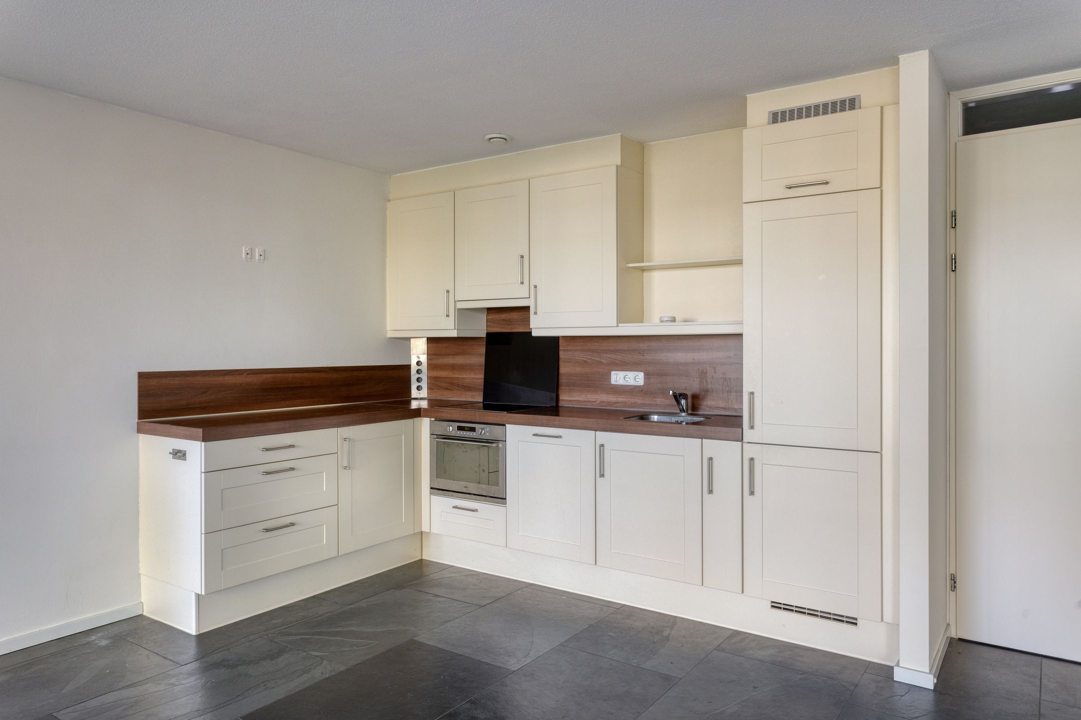 Photo 3 of Wethouder Schuurmanslaan 4-C