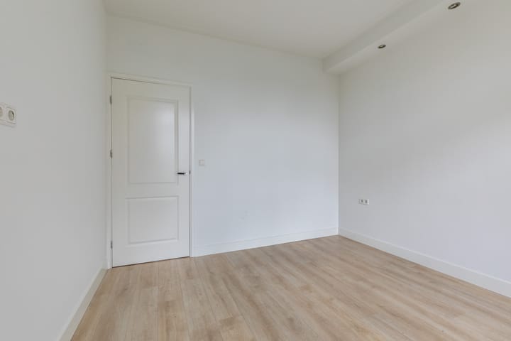 Foto 15 van Van Woustraat 115-1