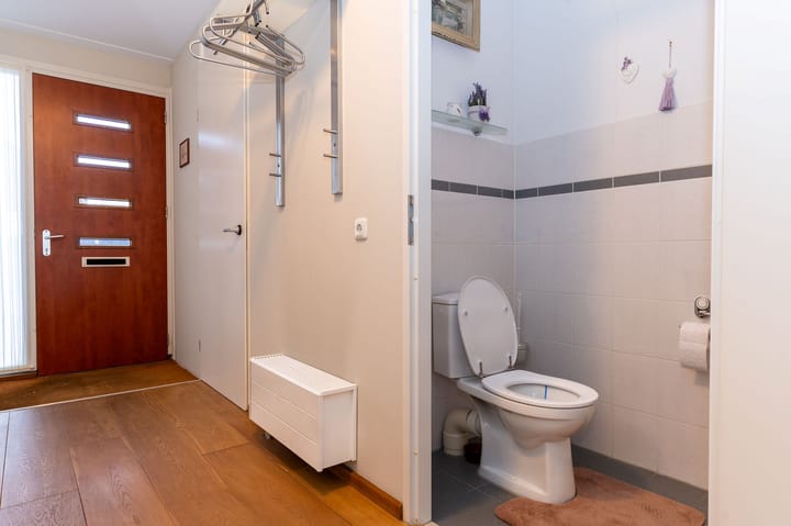 Photo 4 of Koolmees 10