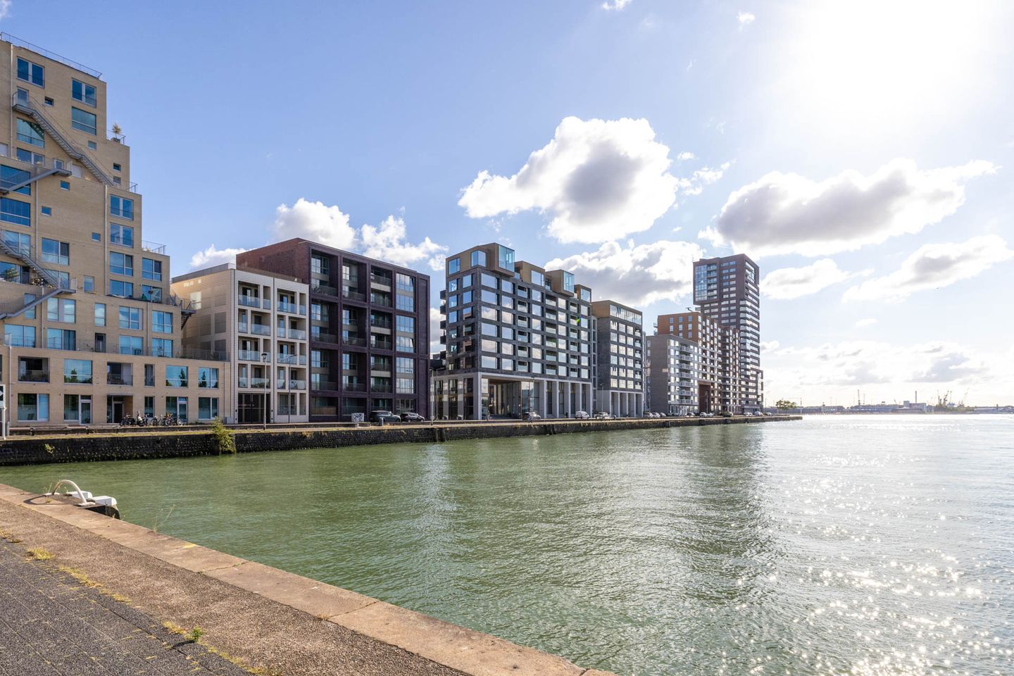 Photo 5 of Kratonkade 652