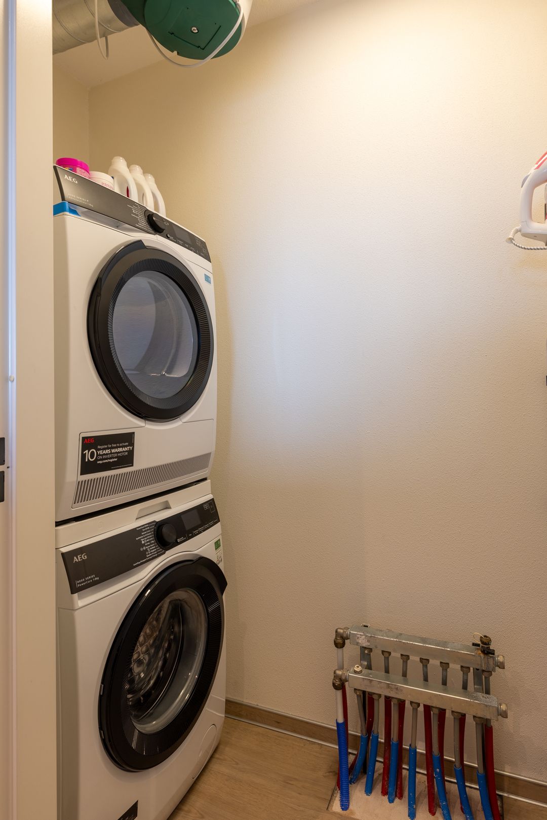 Photo 32 of Kratonkade 652