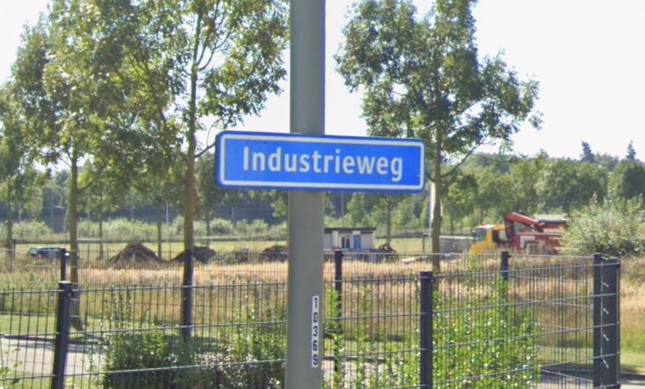 Bekijk foto 2 van Industrieweg