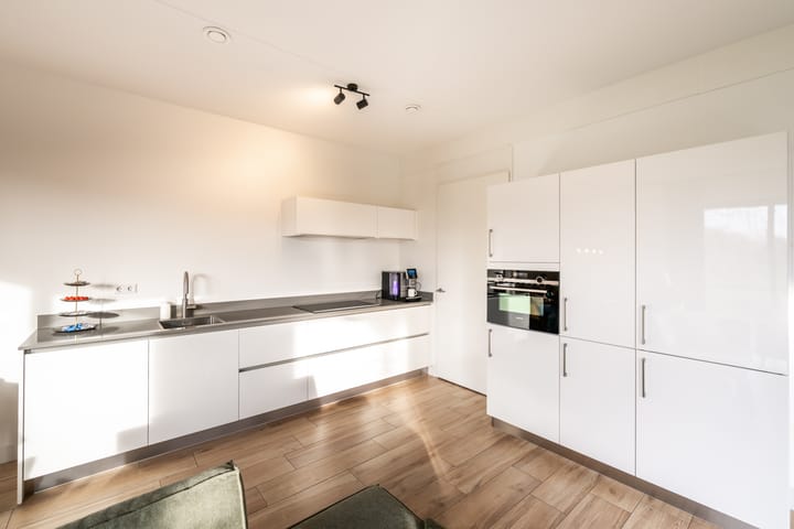 Foto 11 van Meibloem 7