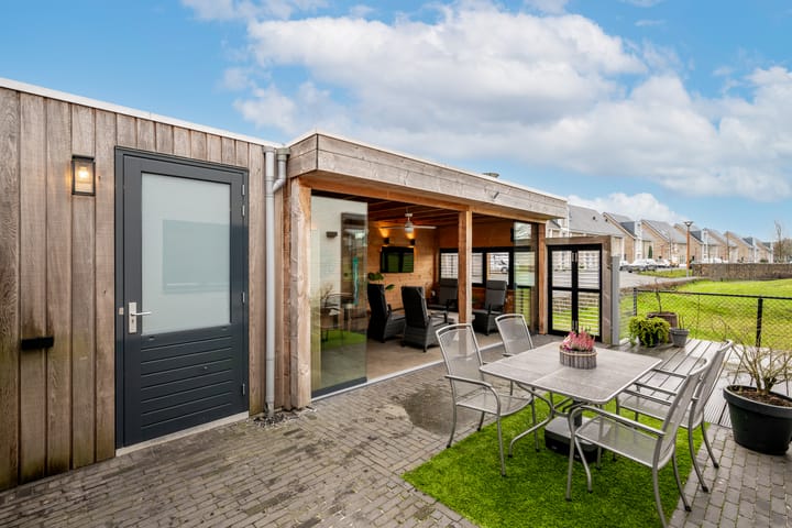 Foto 16 van Meibloem 7