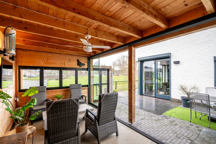 Foto 18 van Meibloem 7