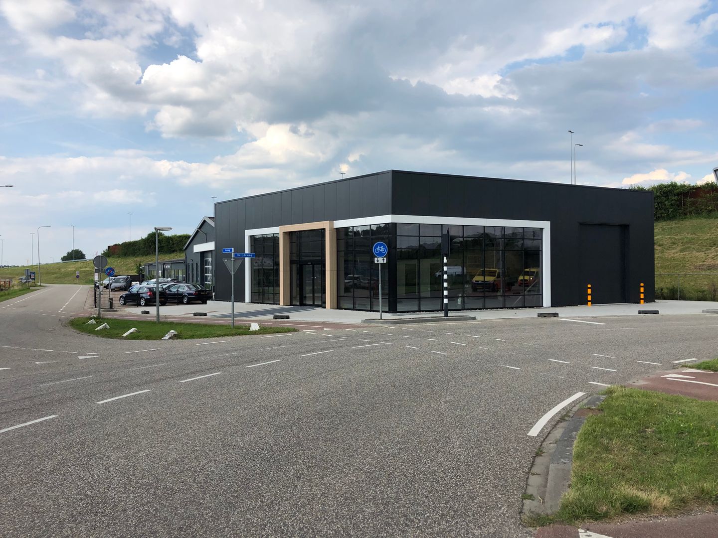 View photo 1 of Parkweg 92-a