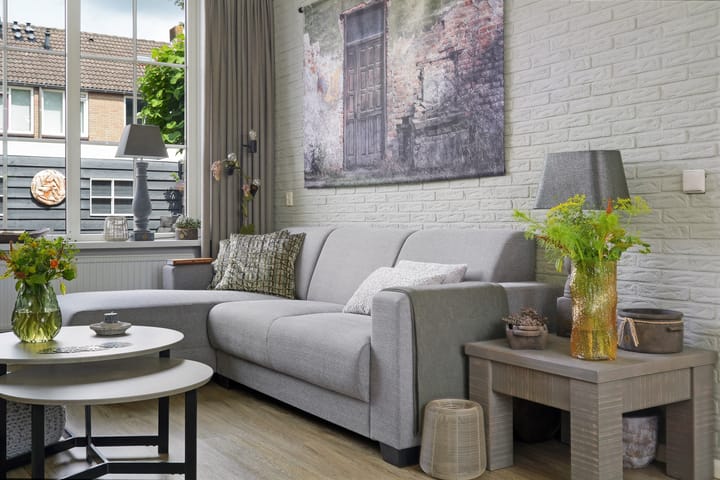 Photo 7 of Haringvlietstraat 13