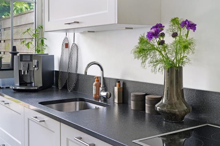 Photo 12 of Haringvlietstraat 13