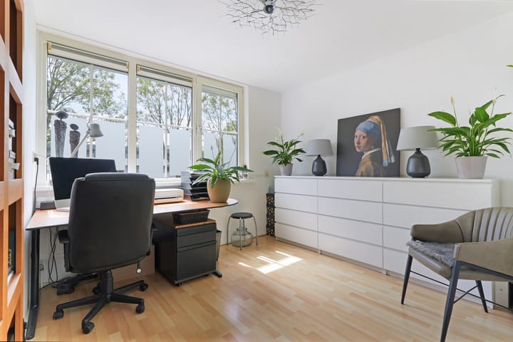 Photo 20 of Haringvlietstraat 13