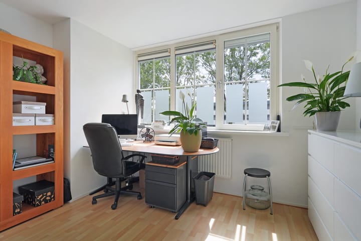 Photo 21 of Haringvlietstraat 13