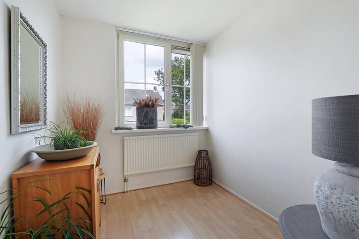 Photo 24 of Haringvlietstraat 13