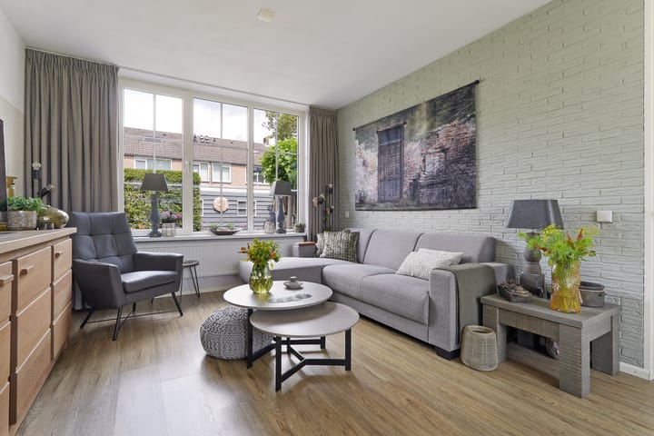 Photo 6 of Haringvlietstraat 13