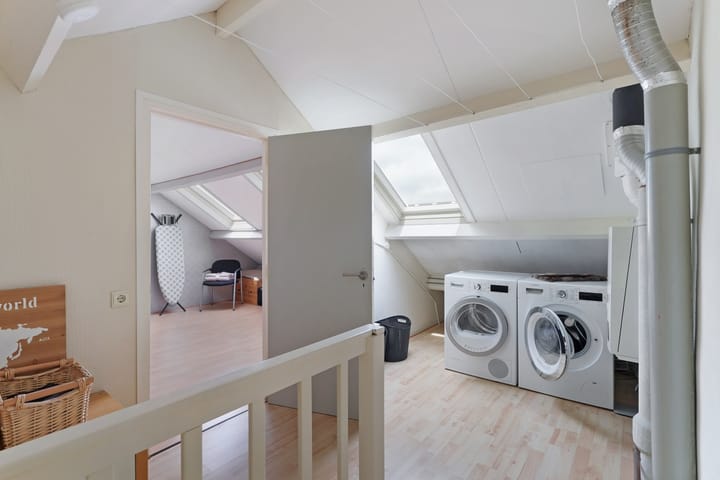 Photo 28 of Haringvlietstraat 13