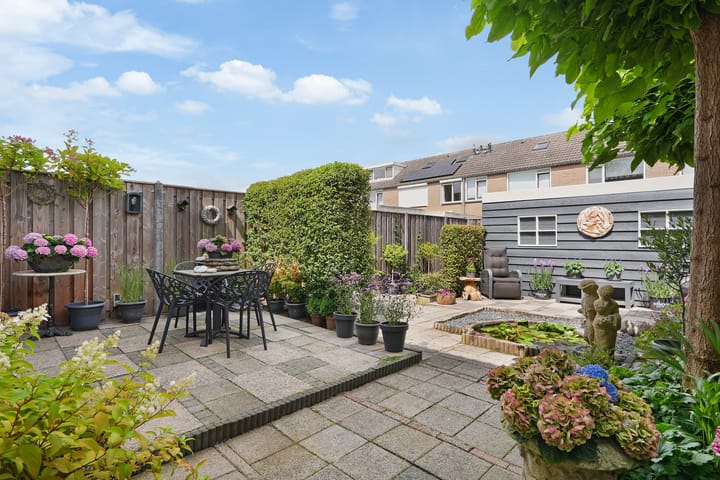 Photo 35 of Haringvlietstraat 13