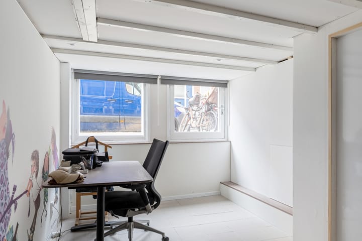 Foto 23 van Joost van Geelstraat 8-B