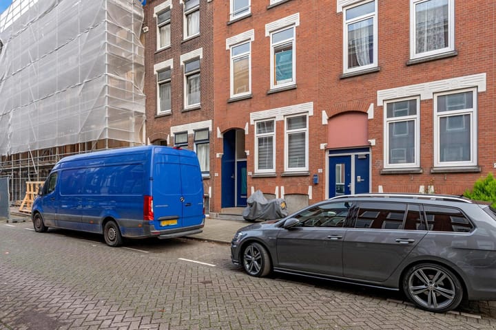 Foto 25 van Joost van Geelstraat 8-B