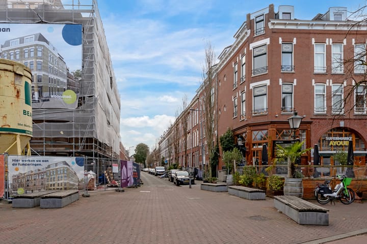 Foto 30 van Joost van Geelstraat 8-B