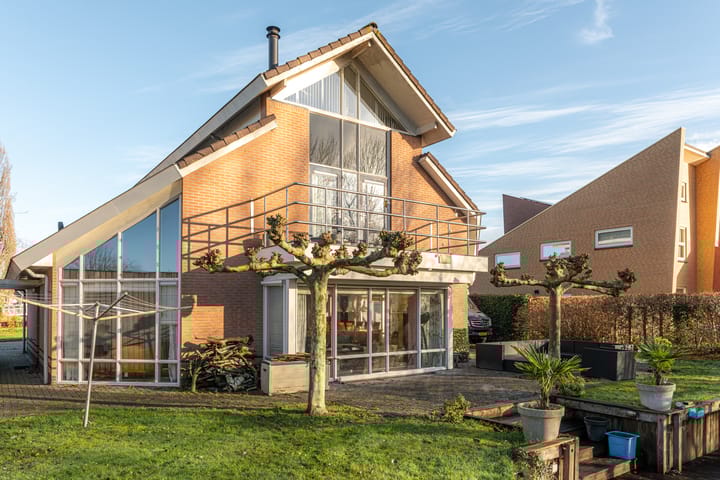 Photo 37 of Steiger 10