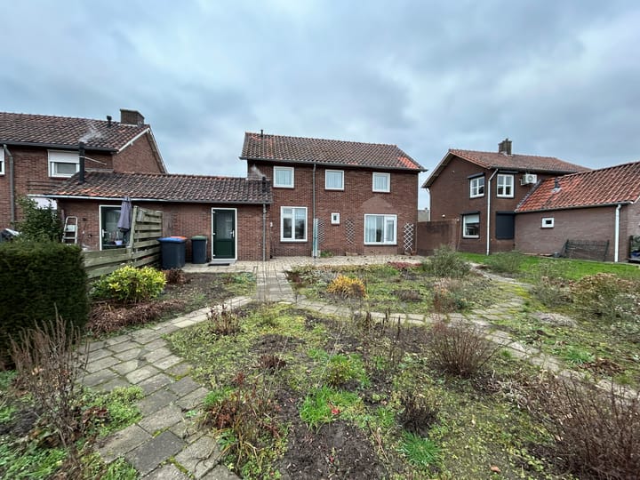 Photo 2 of Aaltenseweg 34