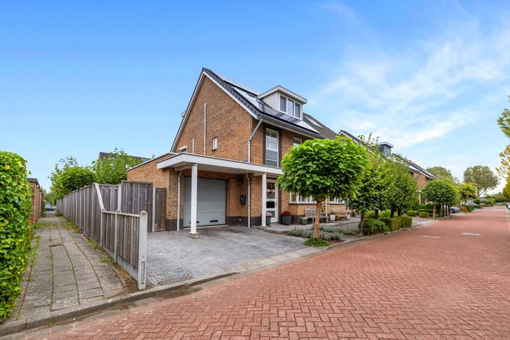 Photo 2 of Heer van Voorneweide 1