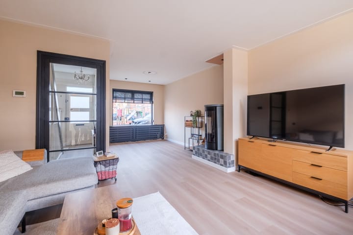 Photo 13 of Nassaustraat 24