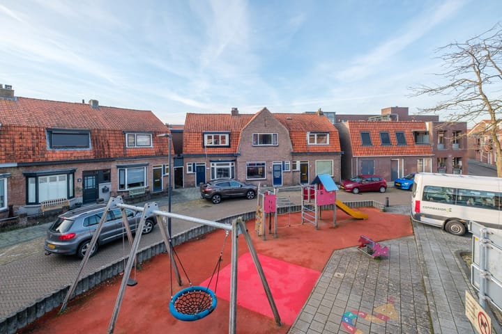 Photo 35 of Nassaustraat 24