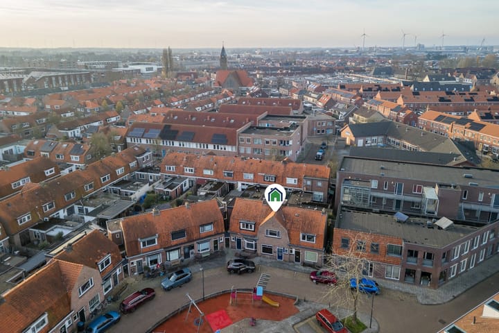 Photo 36 of Nassaustraat 24