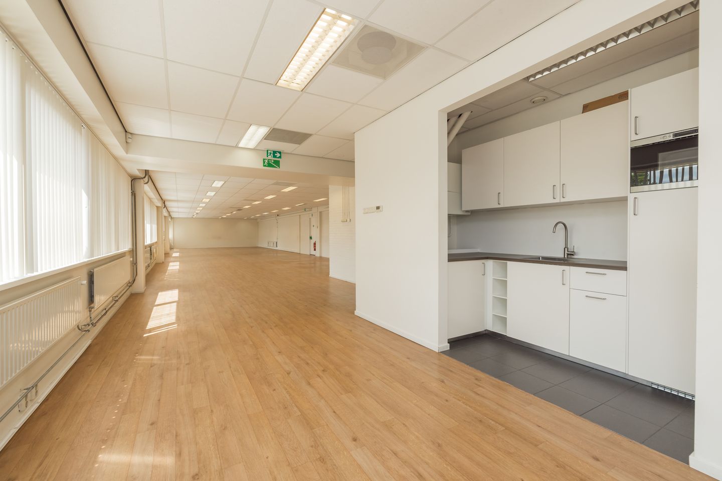 View photo 2 of Industrieweg 43-A