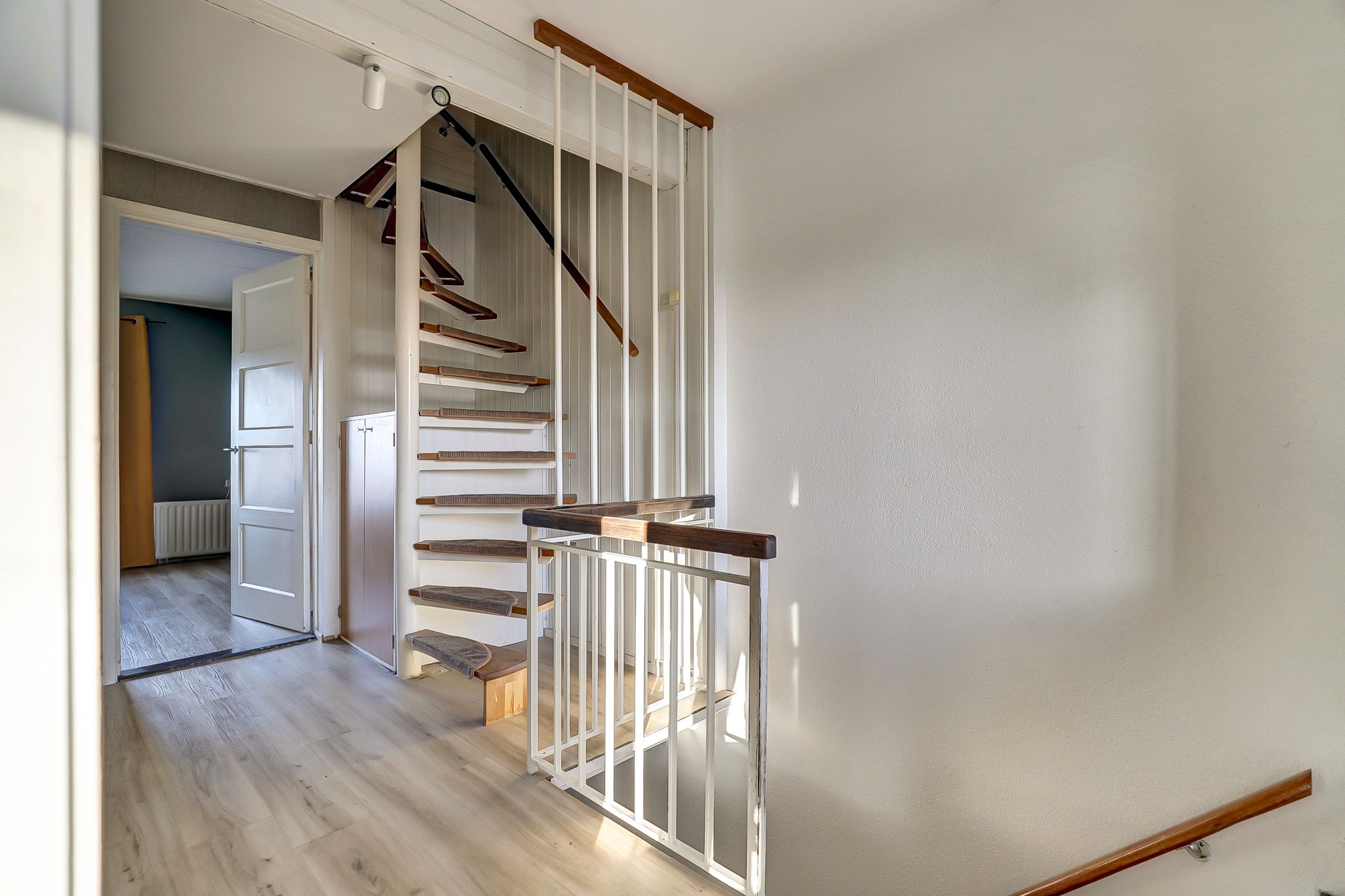 Foto 24 van Burgemeester Trooststraat 100