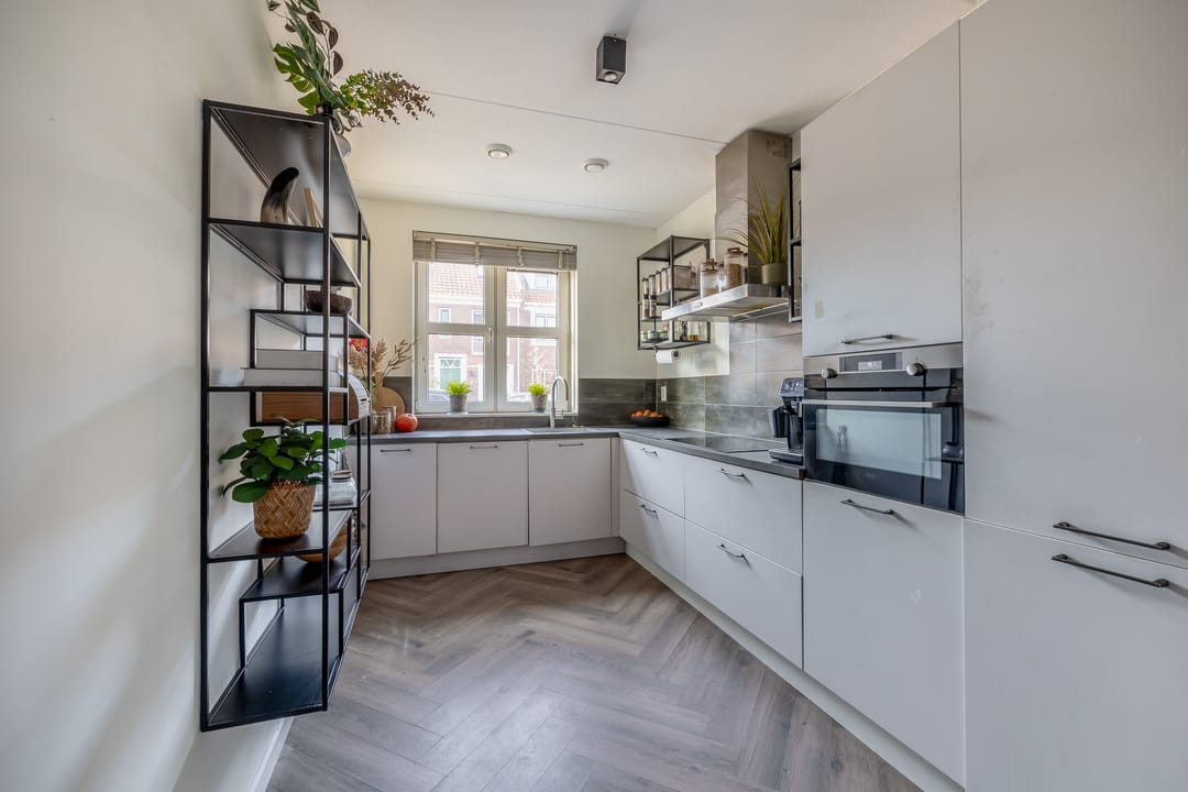 Foto 2 van Kneuterdijkstraat 11