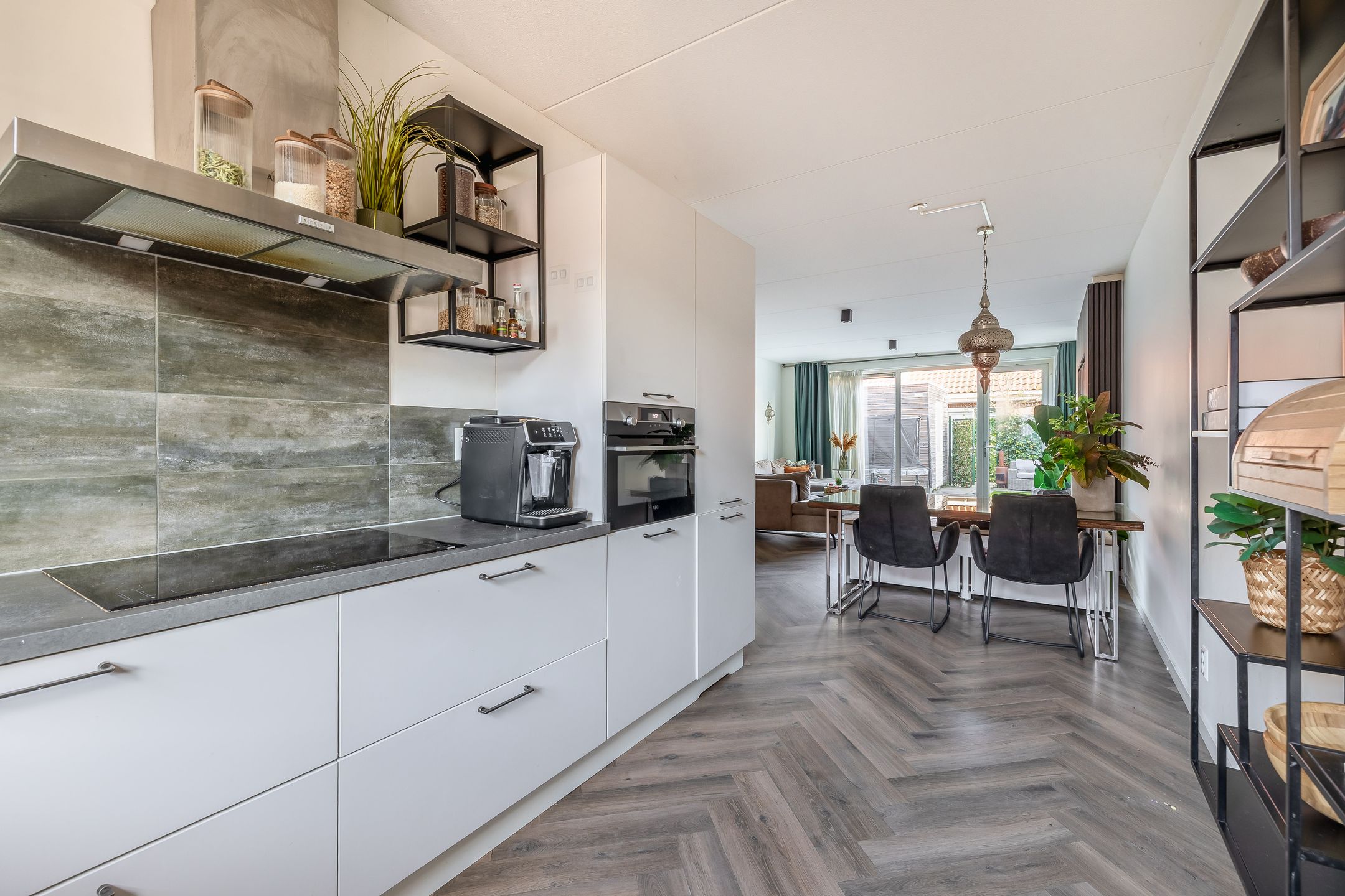 Foto 9 van Kneuterdijkstraat 11