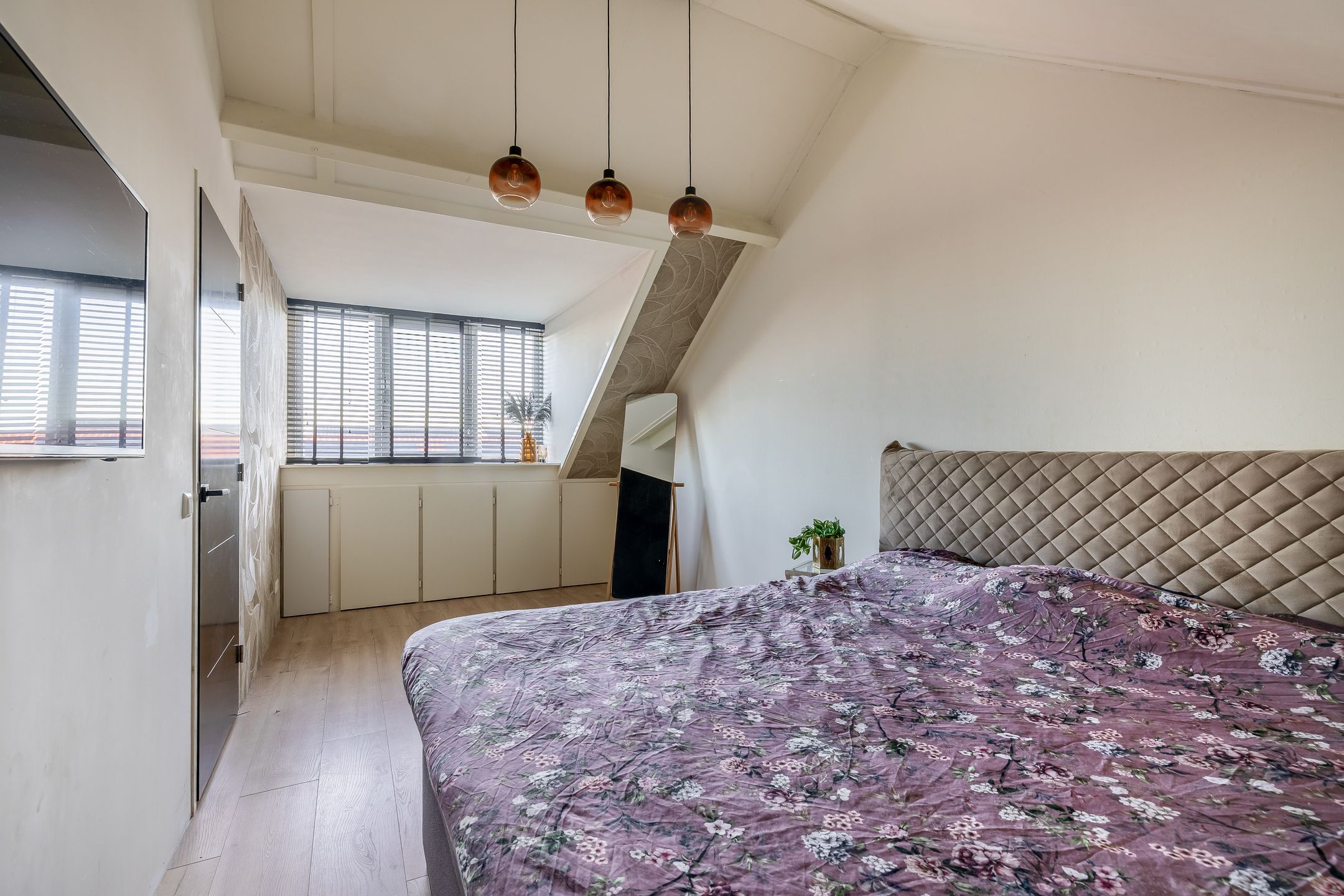 Foto 18 van Kneuterdijkstraat 11