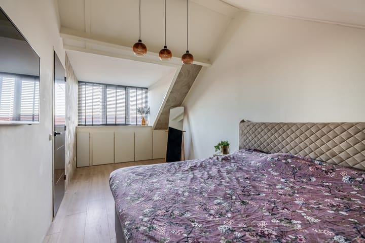 Foto 22 van Kneuterdijkstraat 11