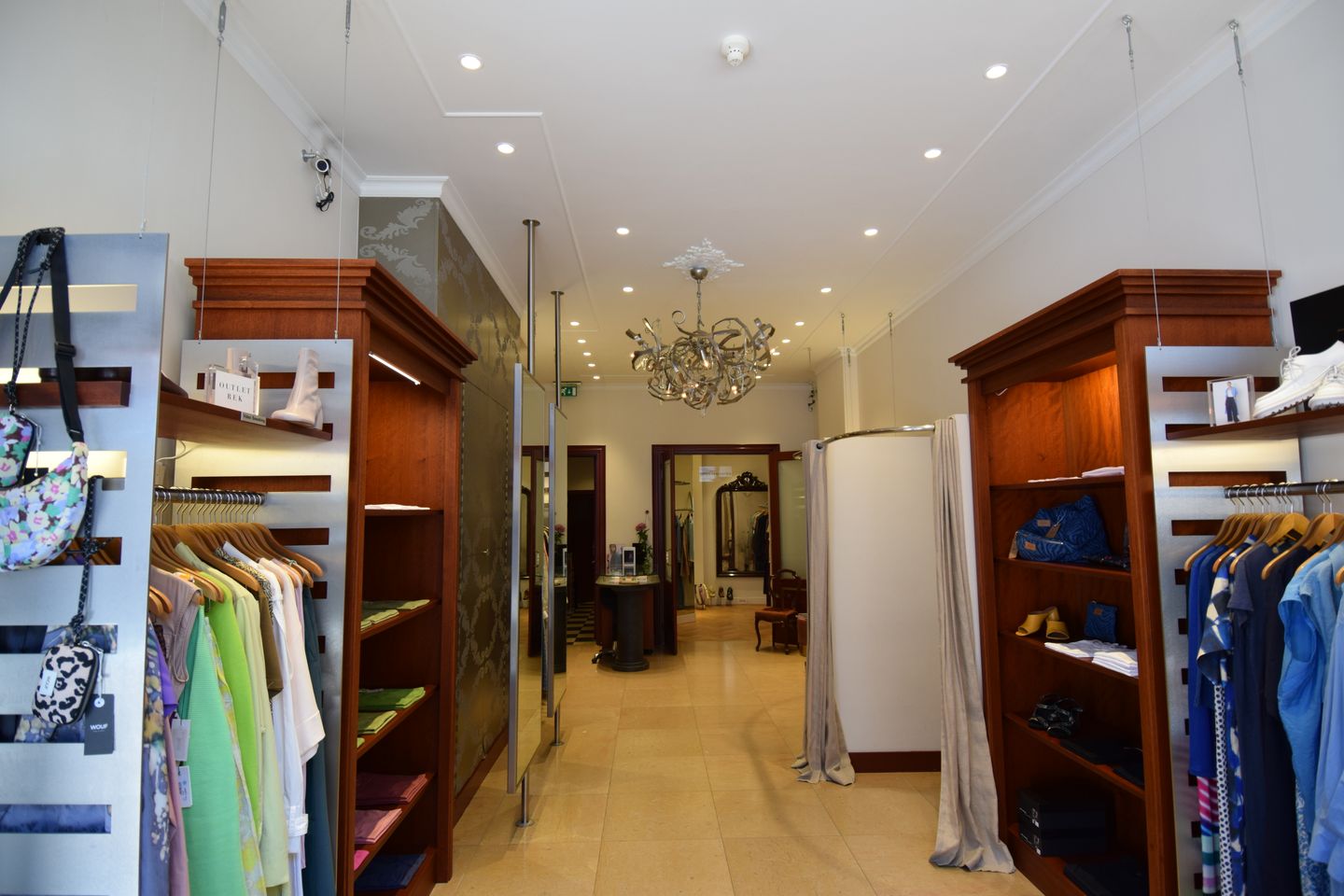 View photo 4 of Haarlemmerstraat 18