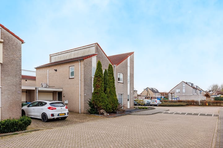 Photo 32 of Langakkers 35