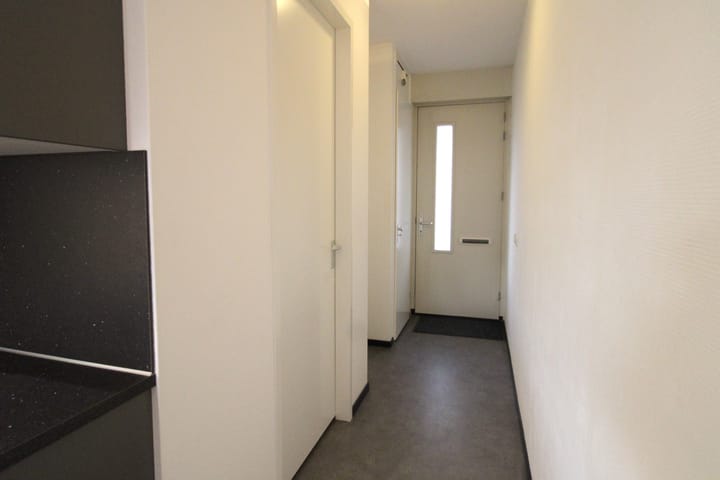 Photo 8 of Carmelietenstraat-oost 2-G