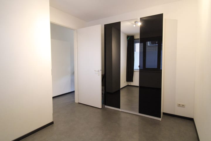 Photo 10 of Carmelietenstraat-oost 2-G